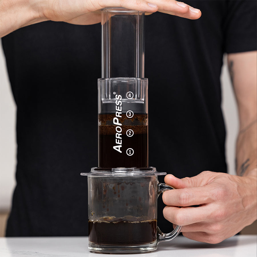 Aeropress-Clear-085276081984-press